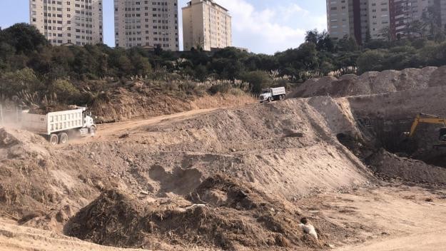Excavación y preparación de terreno en Sayabes, Bosque Real